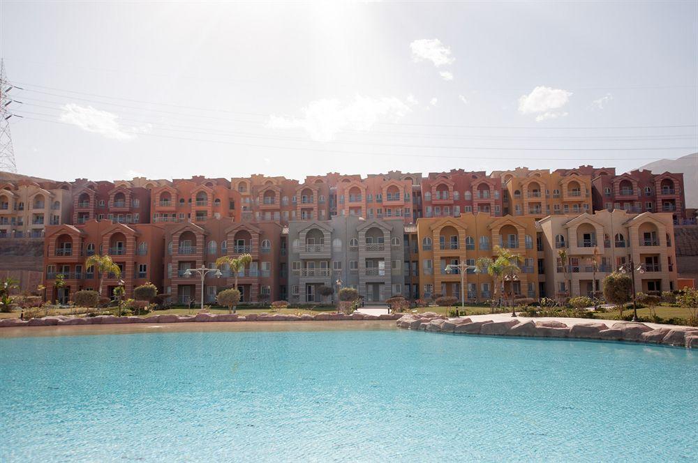 Porto Sokhna Pyramids Apartments Powered By Amer-Group Family Only Ain Sukhna Bagian luar foto