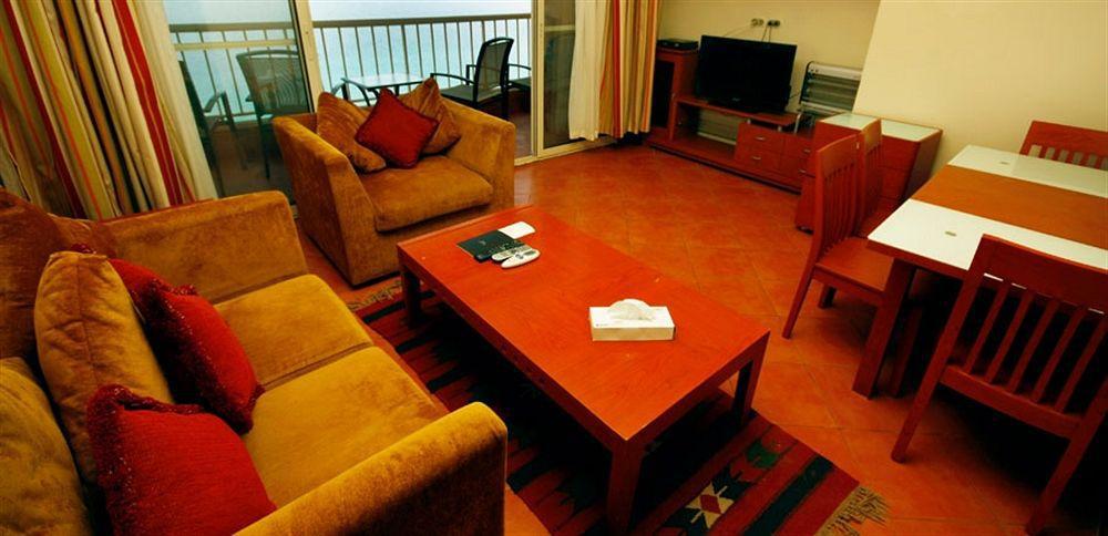 Porto Sokhna Pyramids Apartments Powered By Amer-Group Family Only Ain Sukhna Bagian luar foto