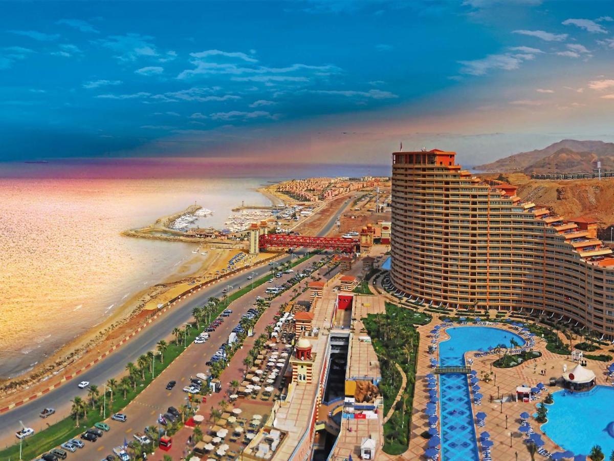 Porto Sokhna Pyramids Apartments Powered By Amer-Group Family Only Ain Sukhna Bagian luar foto