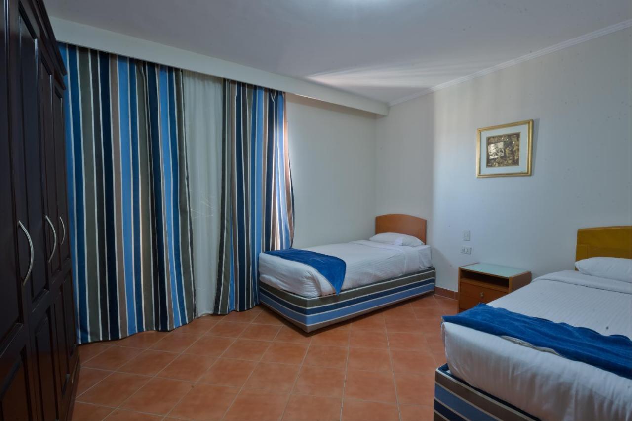 Porto Sokhna Pyramids Apartments Powered By Amer-Group Family Only Ain Sukhna Bagian luar foto